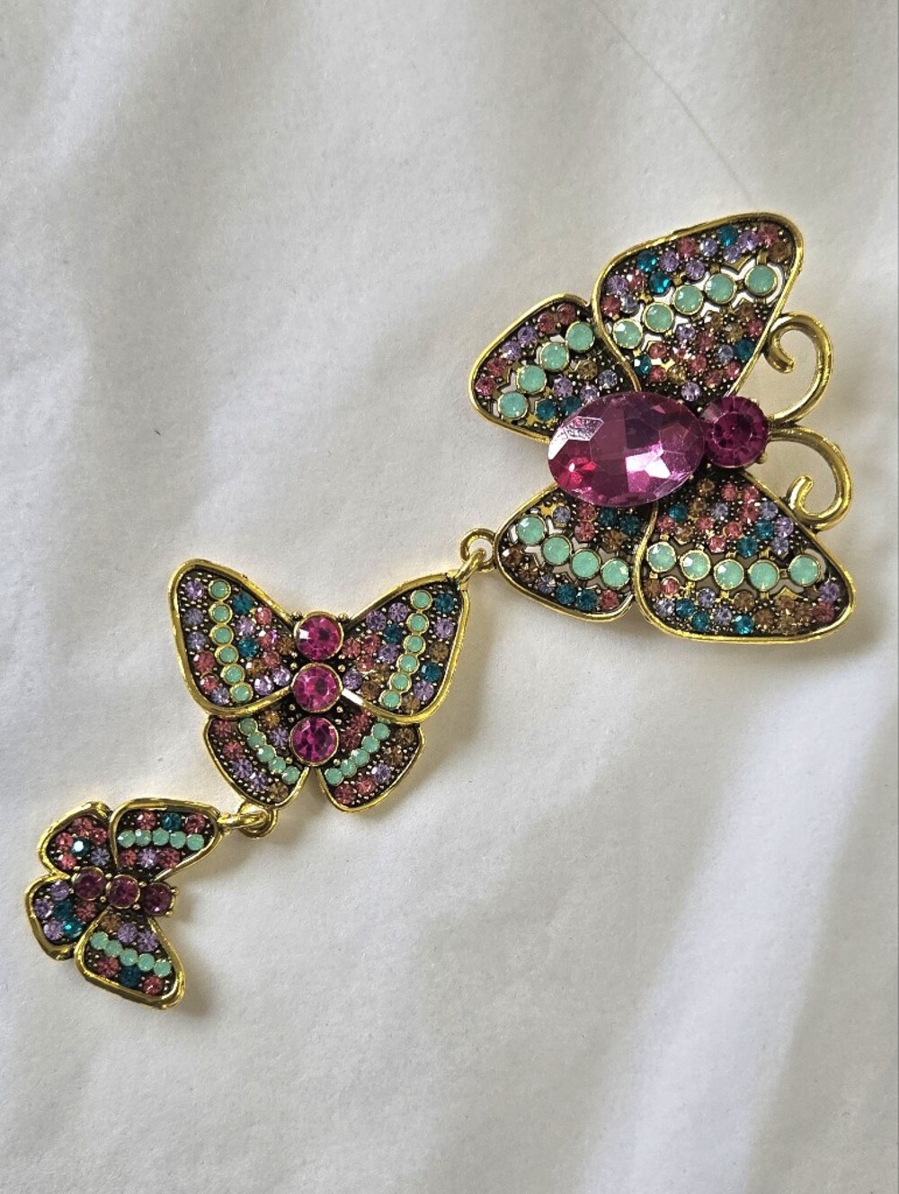 # Aratta Trio Butterfly Brooch